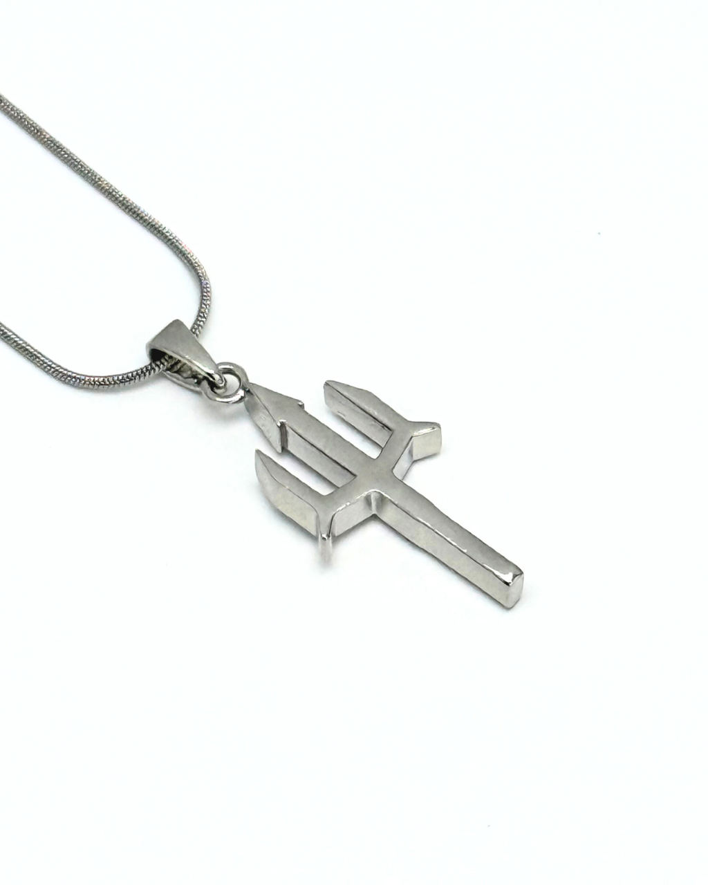 TRIDENT PENDANT