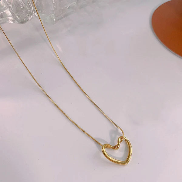 Gold-Plated Anti Tarnish Heart Themed Pendant