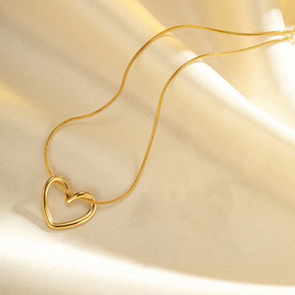 Gold-Plated Anti Tarnish Heart Themed Pendant