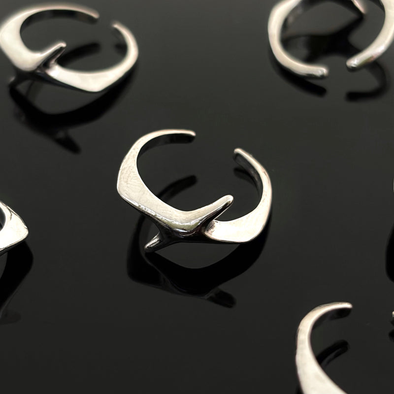 STAR SLASH ADJUSTABLE RING