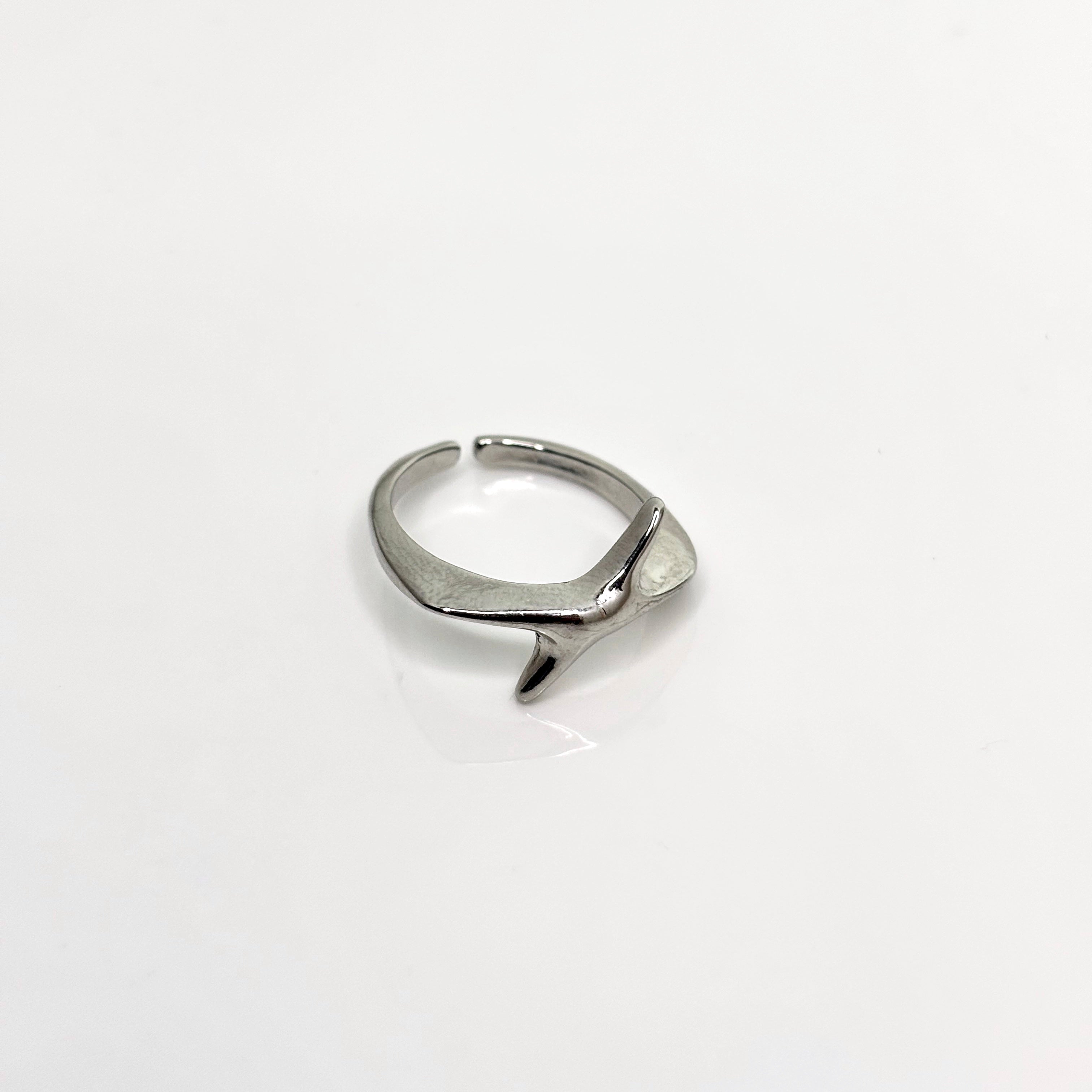 STAR SLASH ADJUSTABLE RING