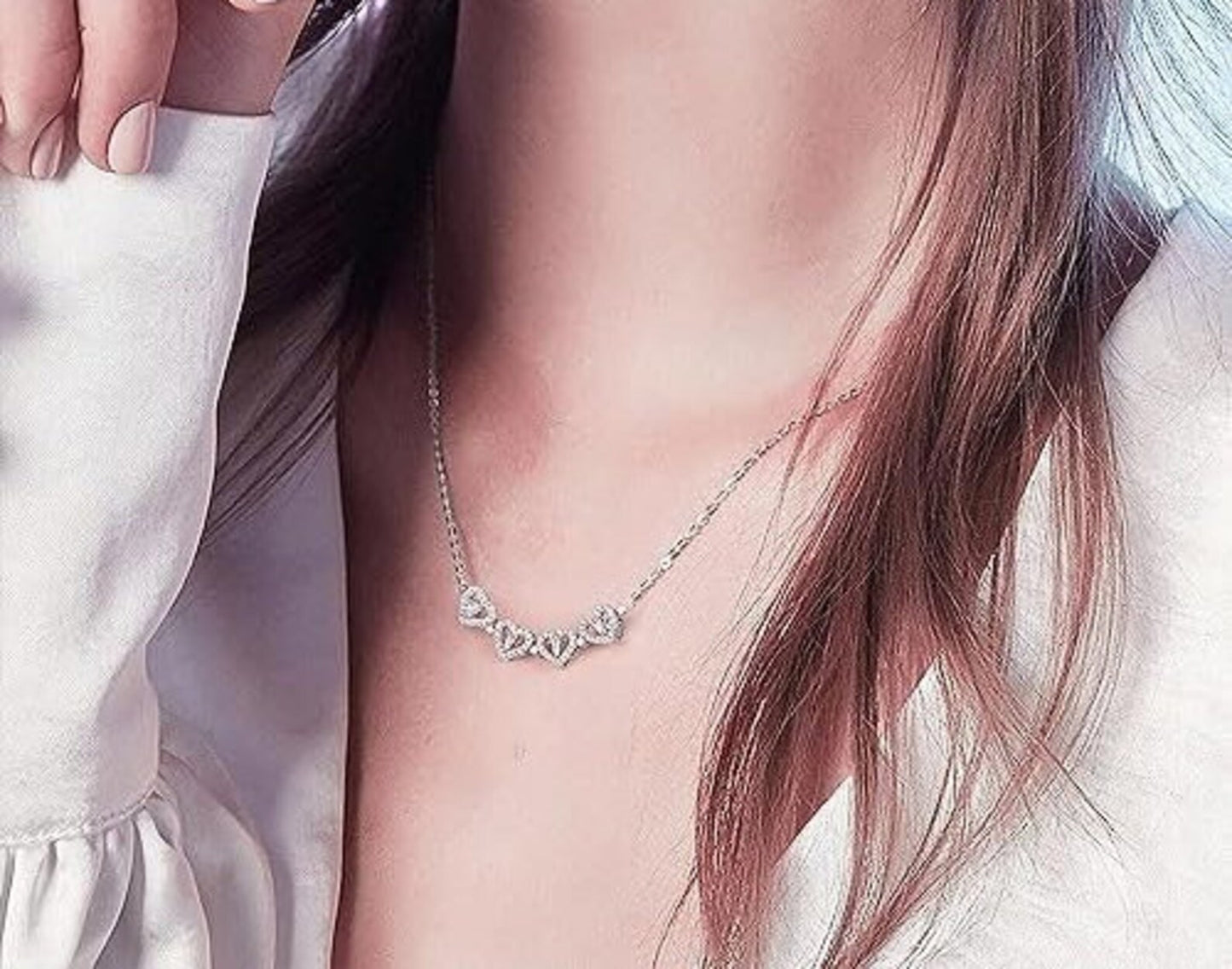 Trending Magnetic Flower Shape Necklace